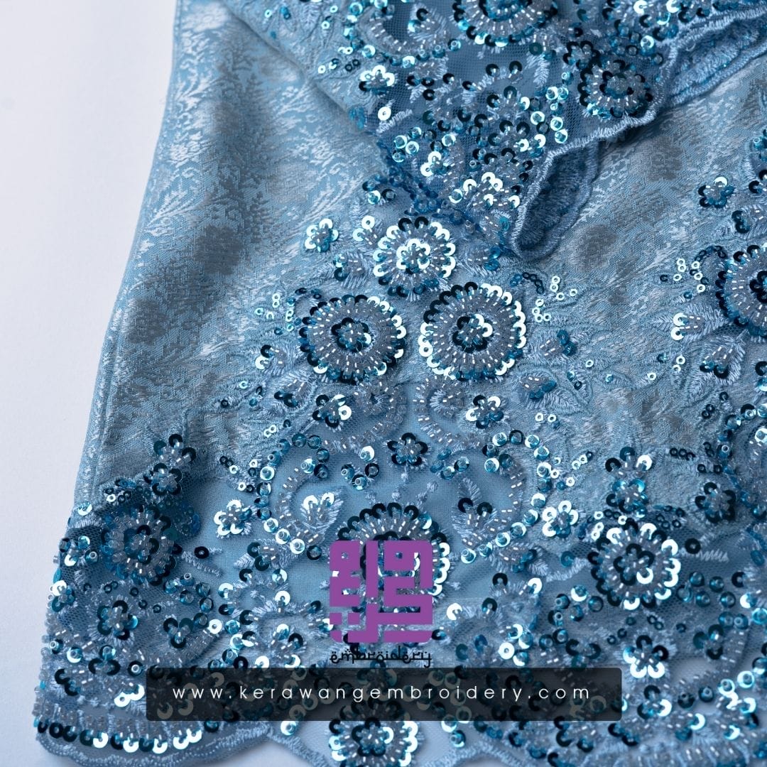 Baju Pengantin Kurung Kedah Sulam Lace Corak Daisy